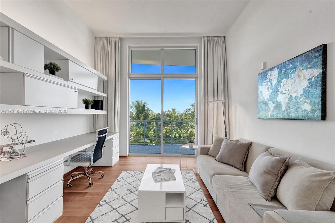 Недавно продано: $1,180,000 (2 спален, 2 ванн, 1450 Квадратных фут)