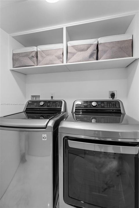 На продажу: $12,900,000 (6 спален, 4 ванн, 4394 Квадратных фут)