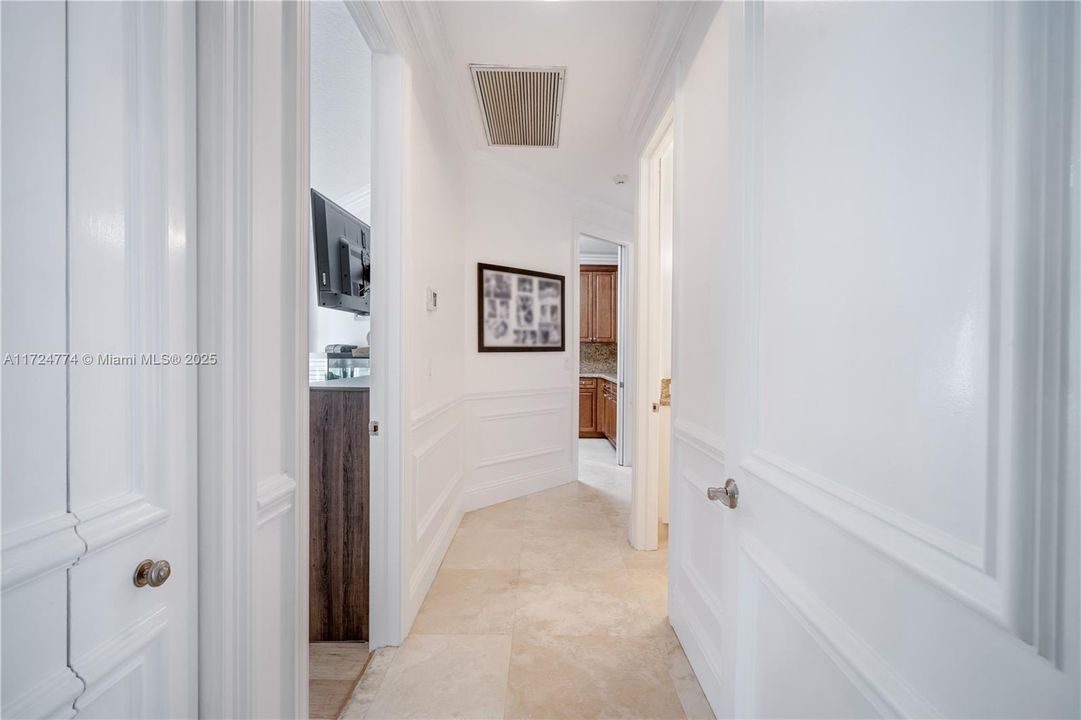 Recently Sold: $1,650,000 (5 beds, 4 baths, 3570 Square Feet)