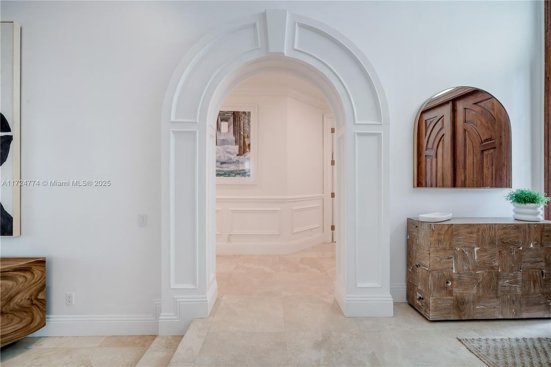 Recently Sold: $1,650,000 (5 beds, 4 baths, 3570 Square Feet)