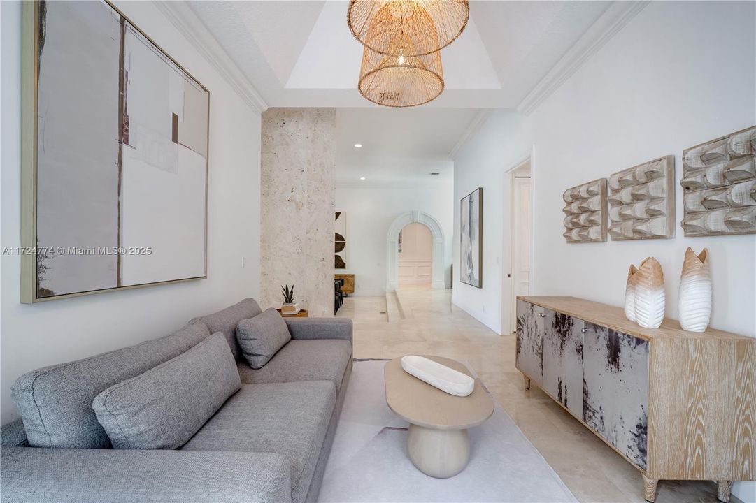 Recently Sold: $1,650,000 (5 beds, 4 baths, 3570 Square Feet)