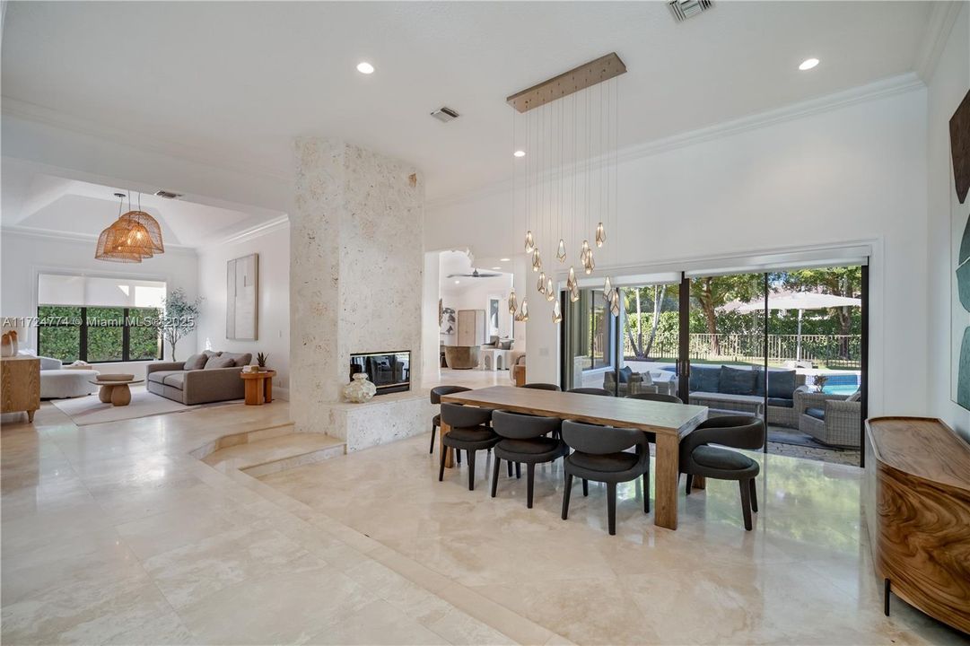 Recently Sold: $1,650,000 (5 beds, 4 baths, 3570 Square Feet)