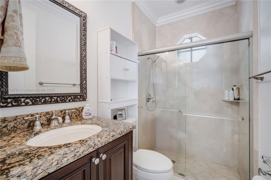 Recently Sold: $1,650,000 (5 beds, 4 baths, 3570 Square Feet)