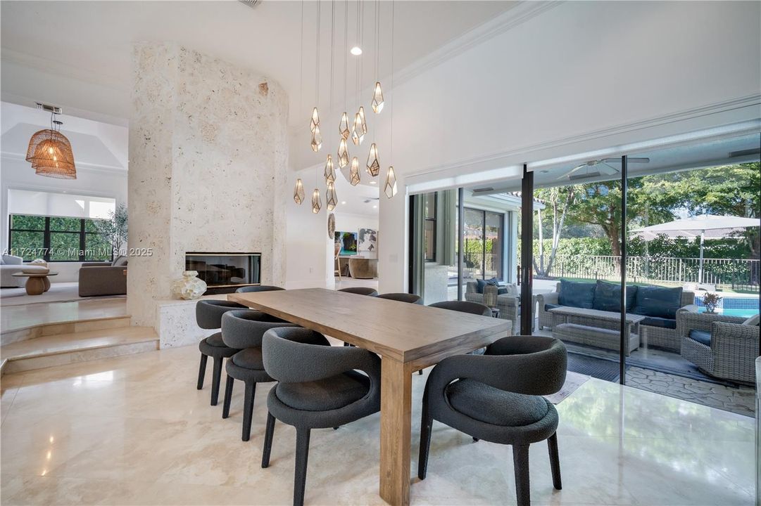 Recently Sold: $1,650,000 (5 beds, 4 baths, 3570 Square Feet)