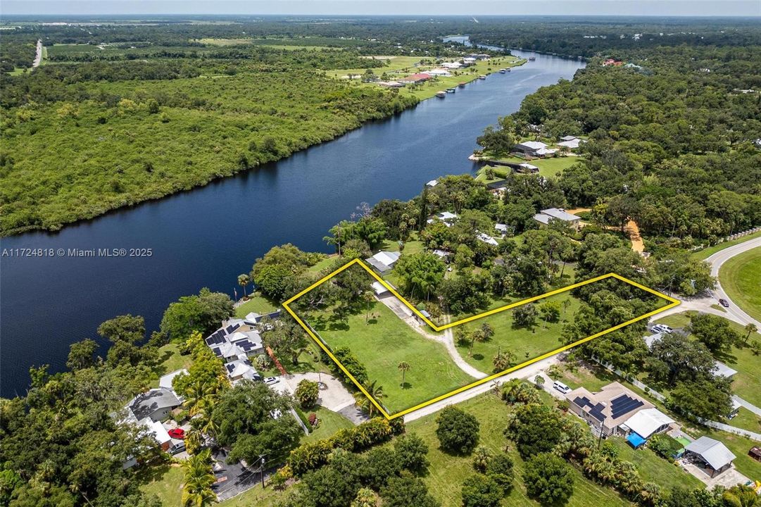 2030 Fort Denaud RD, Labelle, FL 33935