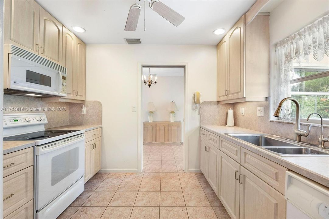 2030 Fort Denaud RD, Labelle, FL 33935