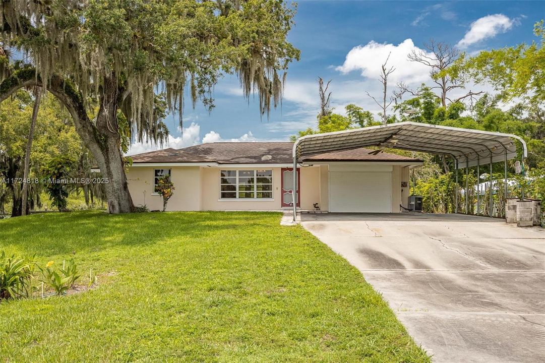 2030 Fort Denaud RD, Labelle, FL 33935