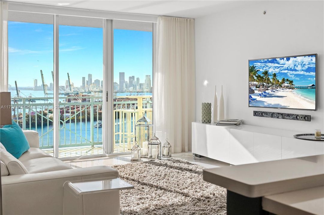 待售: $1,595,000 (2 贝兹, 2 浴室, 1151 平方英尺)