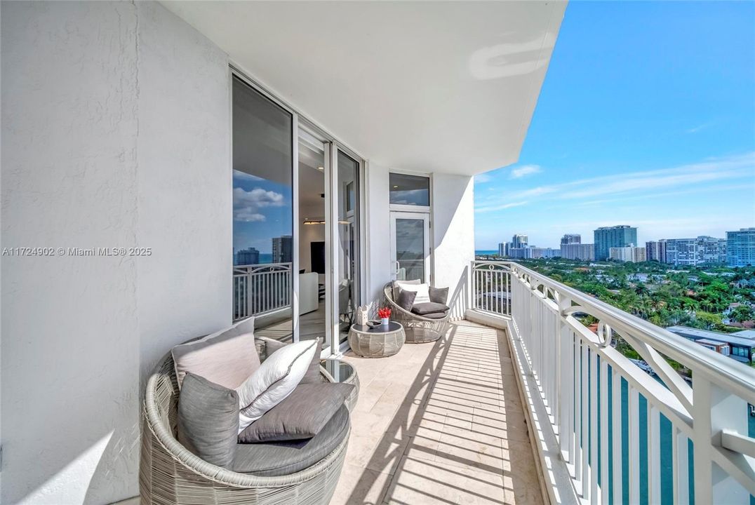 На продажу: $2,500,000 (4 спален, 3 ванн, 3327 Квадратных фут)