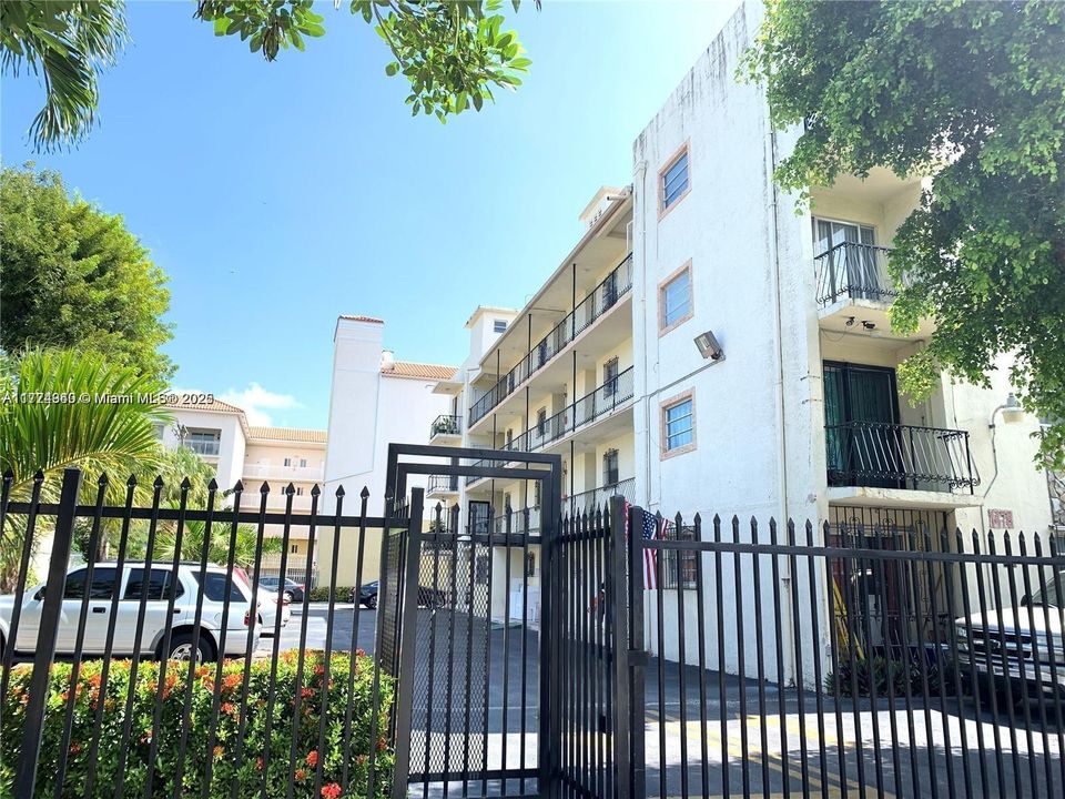 最近售出: $179,000 (1 贝兹, 1 浴室, 540 平方英尺)