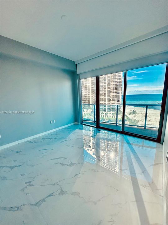 For Sale: $1,450,000 (2 beds, 2 baths, 1361 Square Feet)