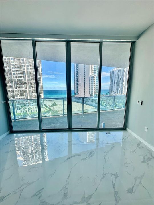 For Sale: $1,450,000 (2 beds, 2 baths, 1361 Square Feet)