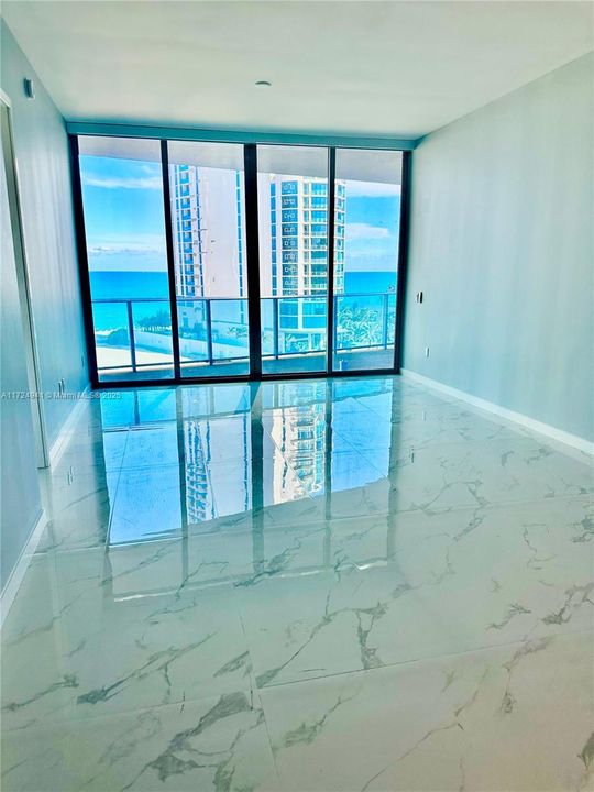 For Sale: $1,450,000 (2 beds, 2 baths, 1361 Square Feet)