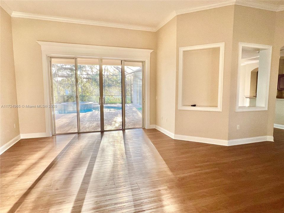 Recently Rented: $3,500 (4 beds, 3 baths, 2670 Square Feet)