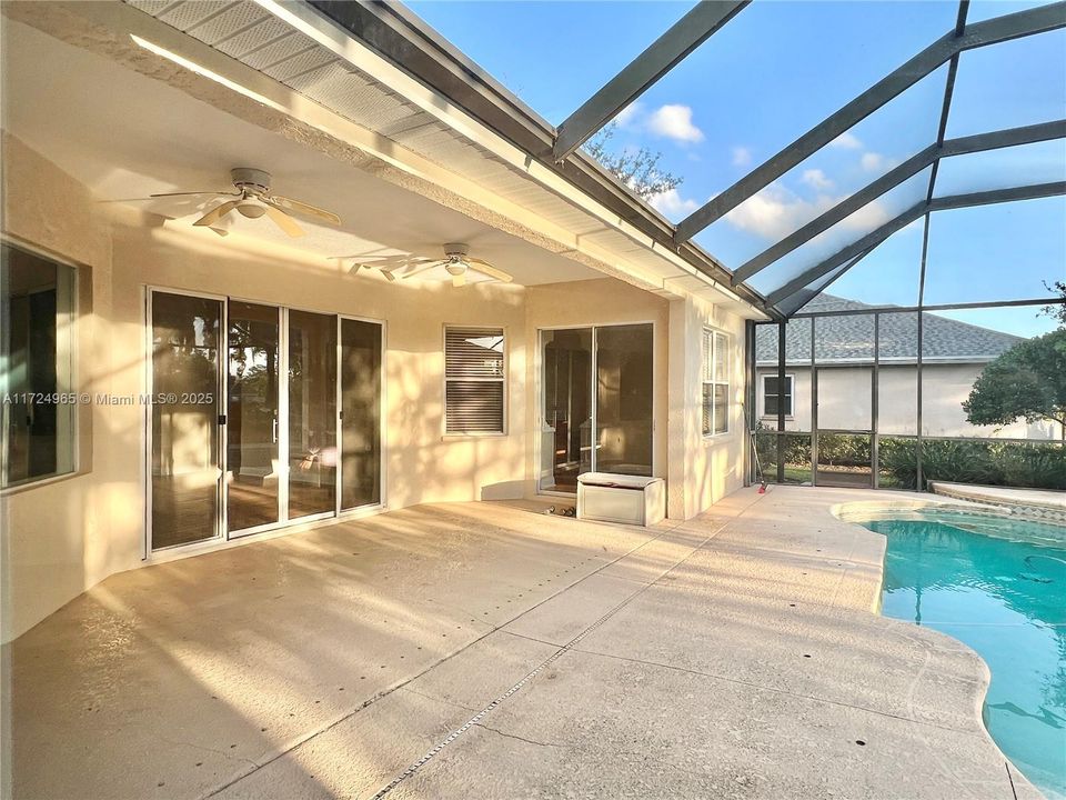 Recently Rented: $3,500 (4 beds, 3 baths, 2670 Square Feet)