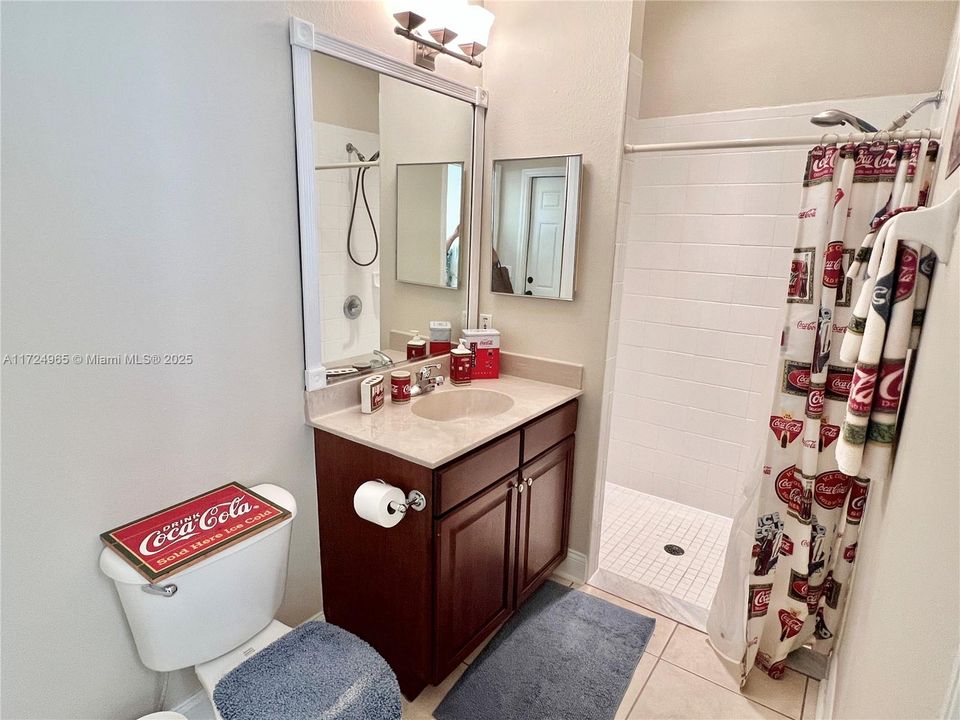 Recently Rented: $3,500 (4 beds, 3 baths, 2670 Square Feet)