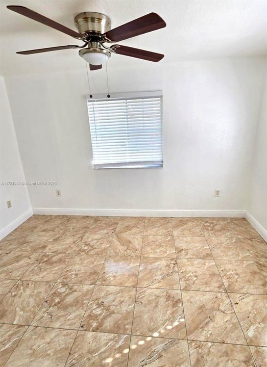 En Venta: $370,000 (3 camas, 2 baños, 1182 Pies cuadrados)