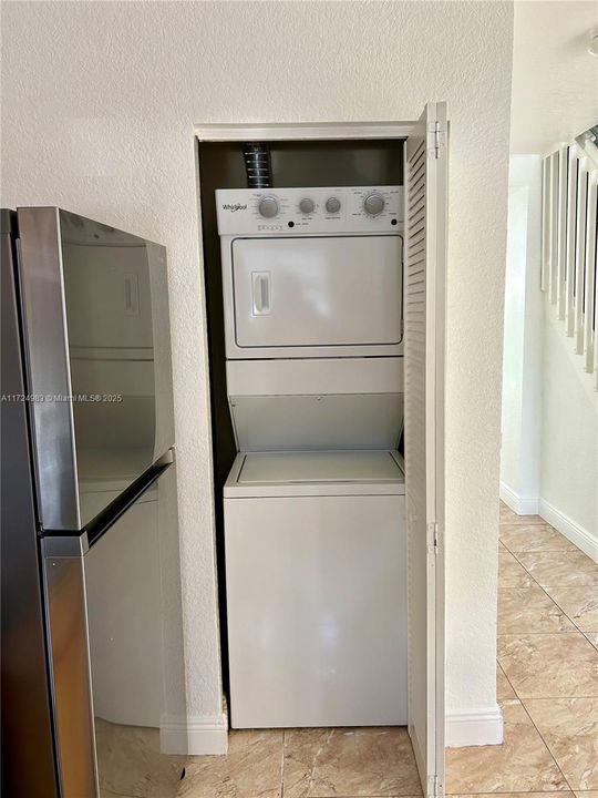 En Venta: $370,000 (3 camas, 2 baños, 1182 Pies cuadrados)