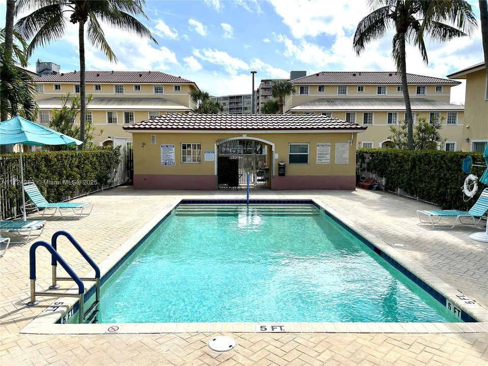 En Venta: $370,000 (3 camas, 2 baños, 1182 Pies cuadrados)