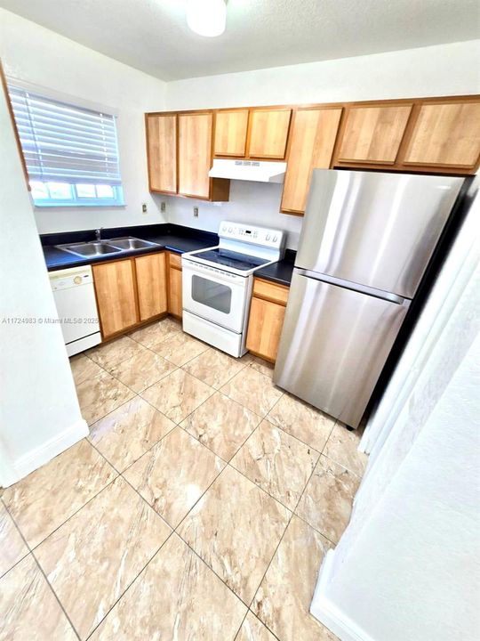 En Venta: $370,000 (3 camas, 2 baños, 1182 Pies cuadrados)