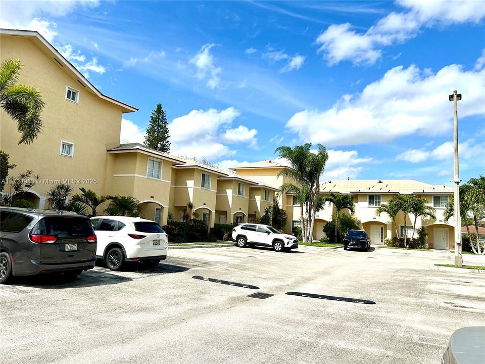 En Venta: $370,000 (3 camas, 2 baños, 1182 Pies cuadrados)