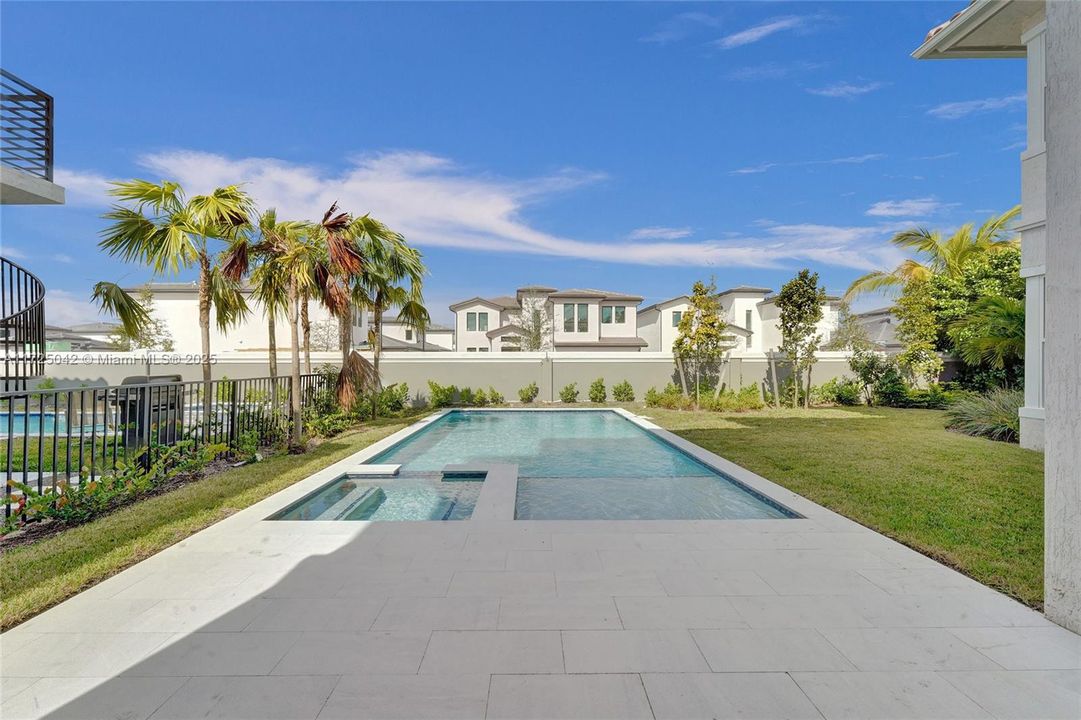 For Sale: $2,179,000 (6 beds, 4 baths, 4174 Square Feet)