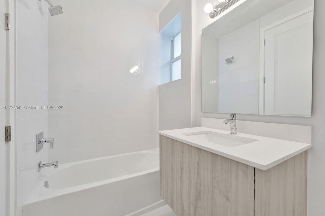 For Sale: $2,179,000 (6 beds, 4 baths, 4174 Square Feet)