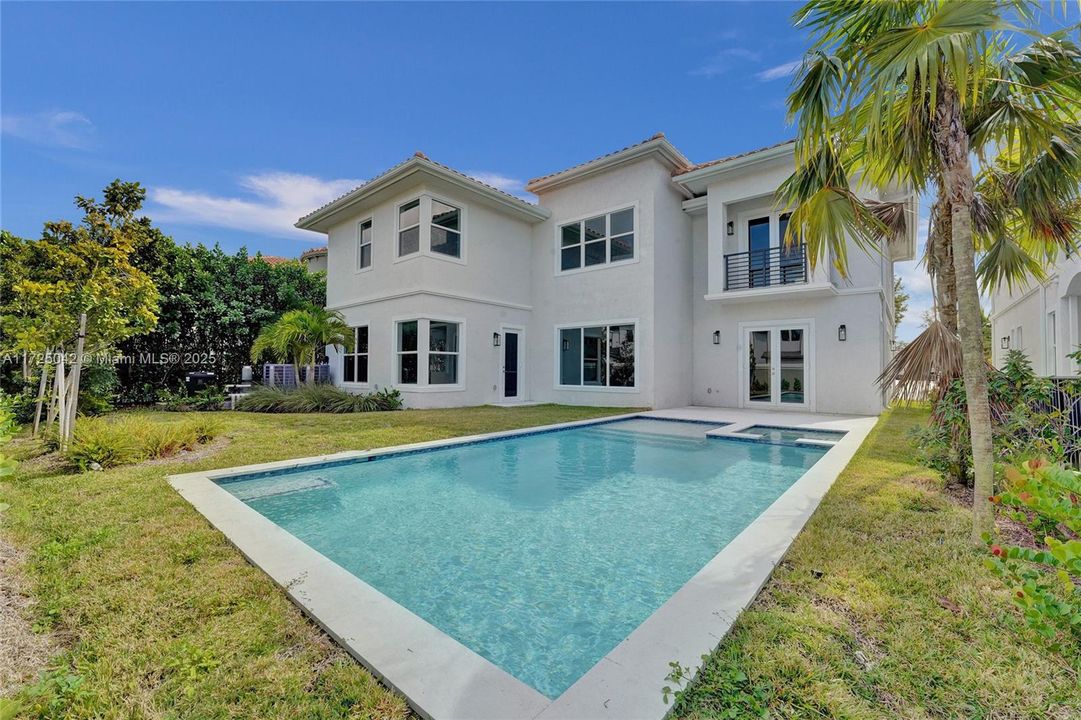 For Sale: $2,179,000 (6 beds, 4 baths, 4174 Square Feet)