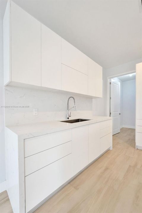 For Sale: $2,179,000 (6 beds, 4 baths, 4174 Square Feet)