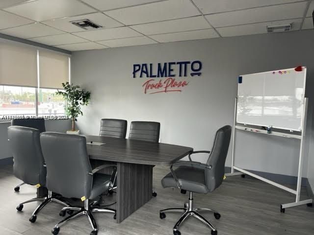 В аренду: $1,000 (0 спален, 0 ванн, 0 Квадратных фут)