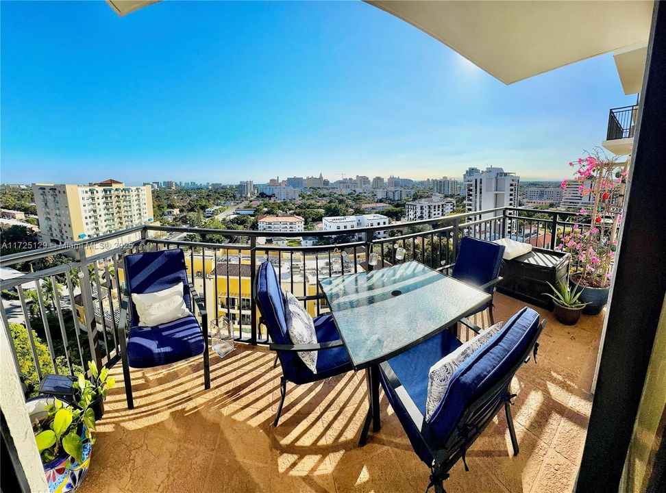 For Sale: $525,000 (2 beds, 2 baths, 1152 Square Feet)