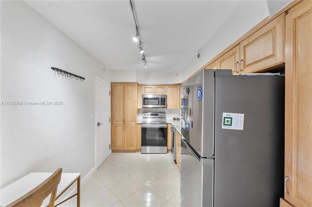 Vendido Recientemente: $399,000 (1 camas, 1 baños, 910 Pies cuadrados)