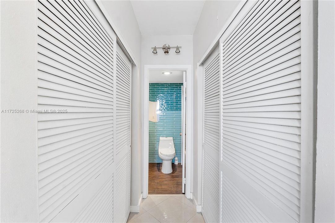 Vendido Recientemente: $399,000 (1 camas, 1 baños, 910 Pies cuadrados)