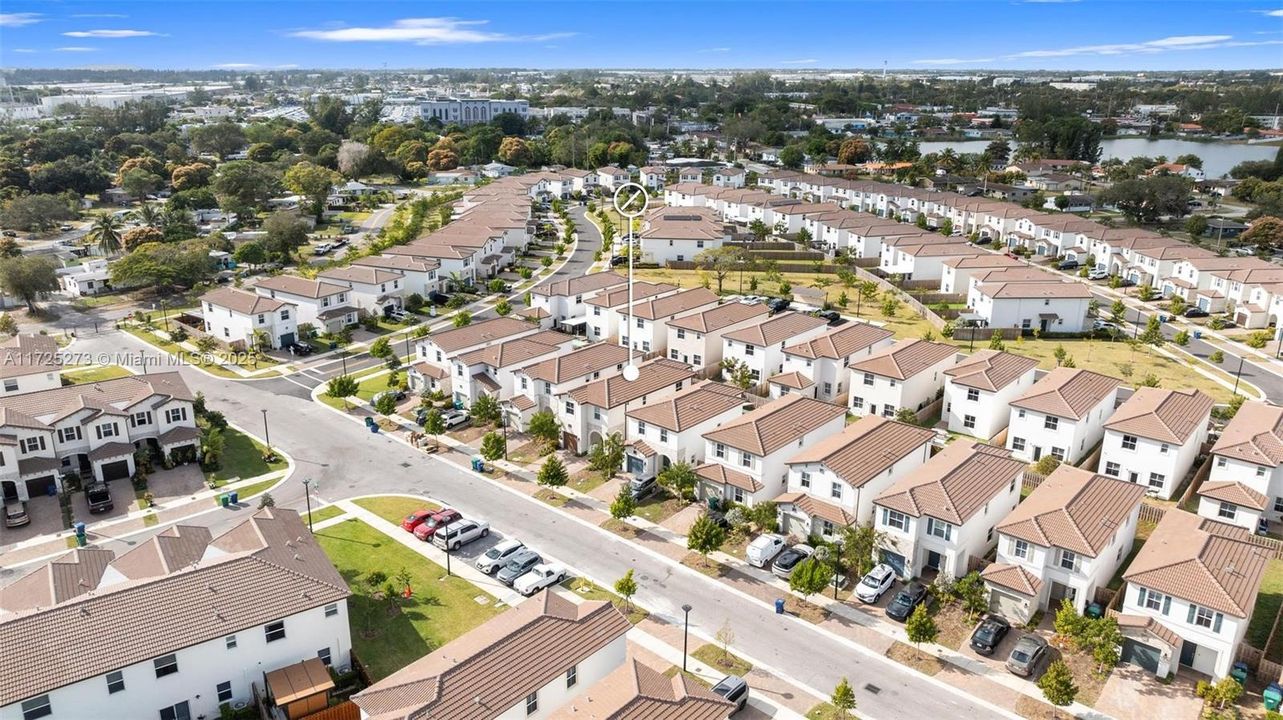 For Sale: $669,000 (5 beds, 3 baths, 2233 Square Feet)