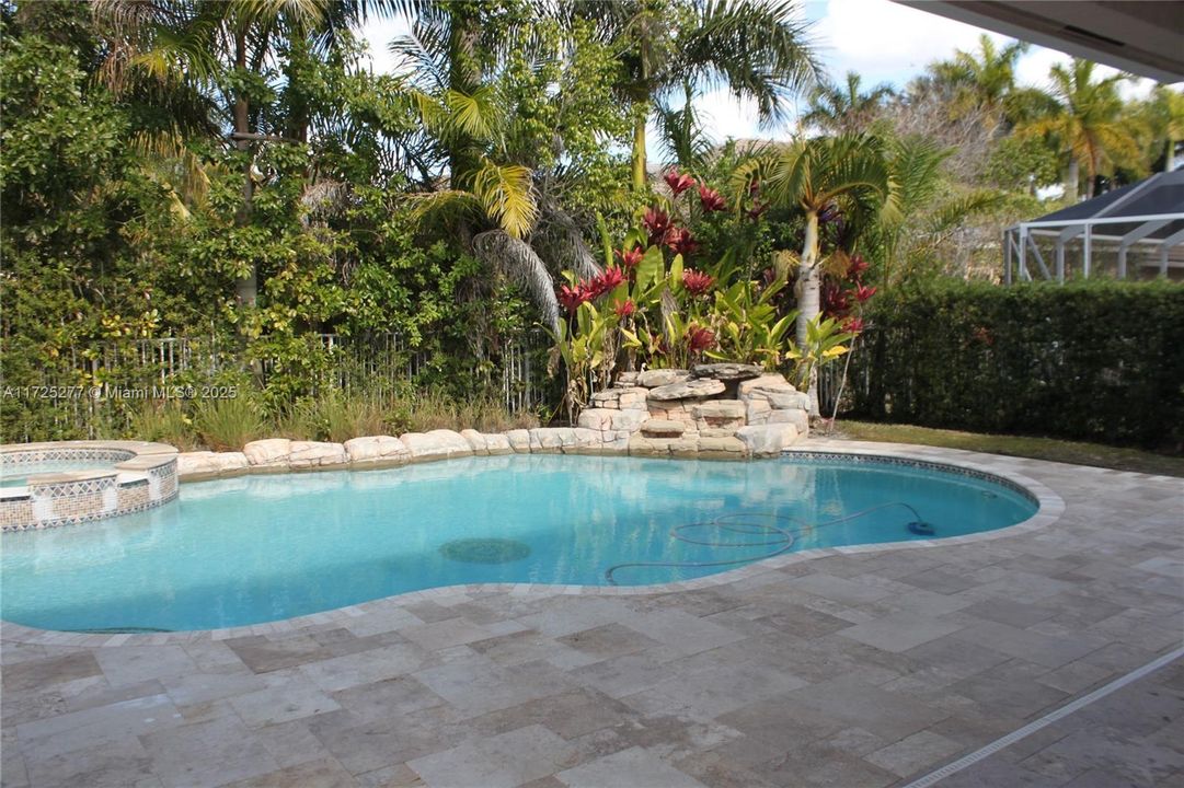 Recently Rented: $10,000 (6 beds, 4 baths, 3231 Square Feet)