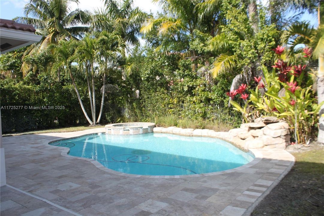 Recently Rented: $10,000 (6 beds, 4 baths, 3231 Square Feet)