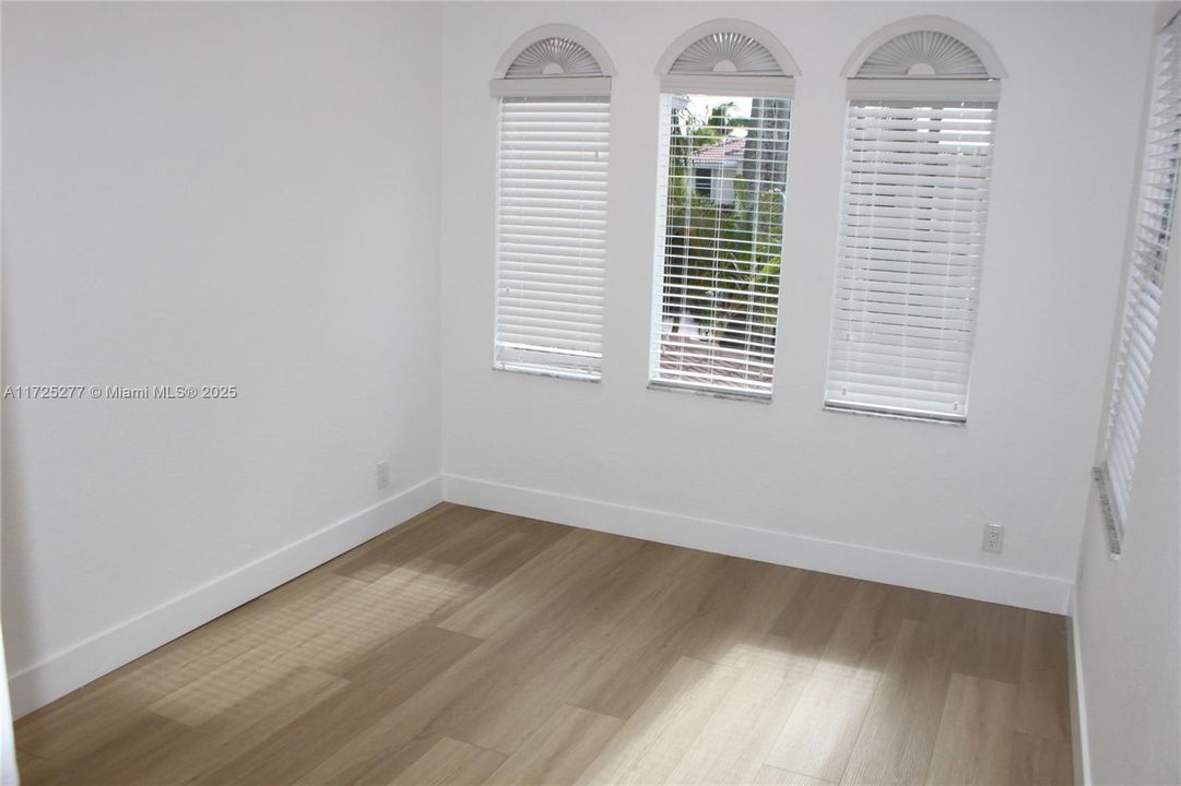 Recently Rented: $10,000 (6 beds, 4 baths, 3231 Square Feet)