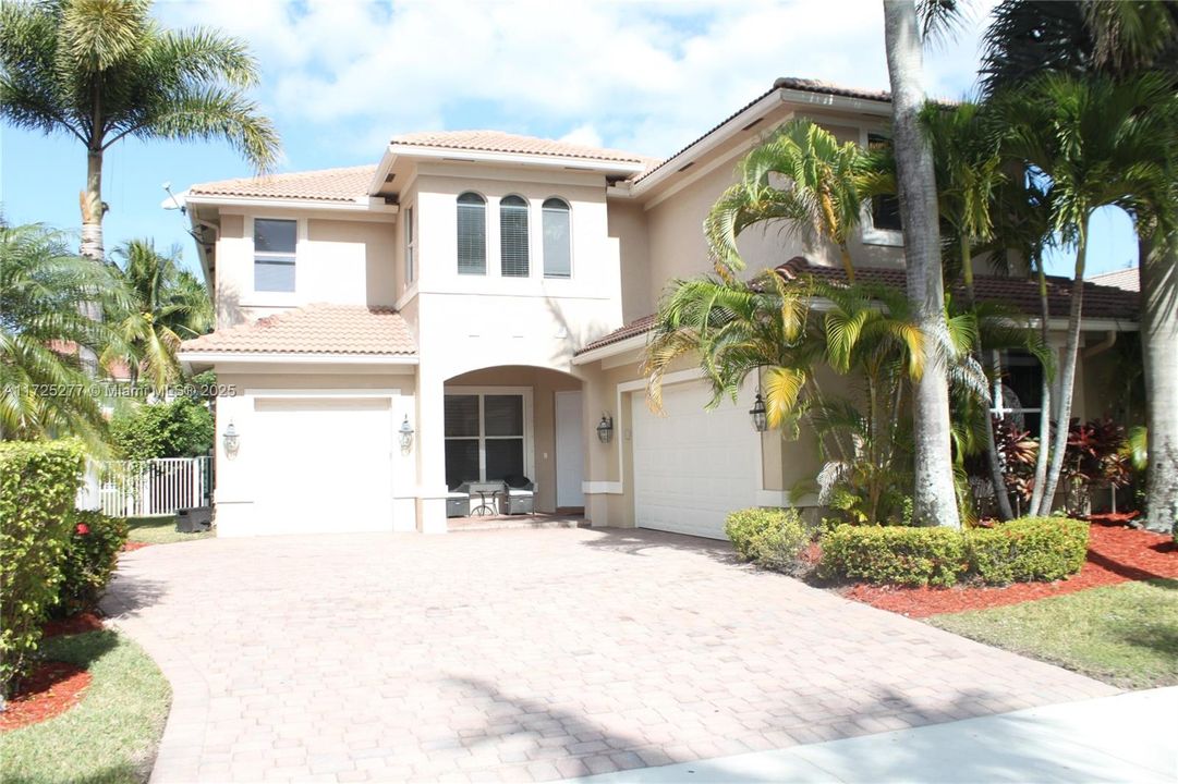 Recently Rented: $10,000 (6 beds, 4 baths, 3231 Square Feet)