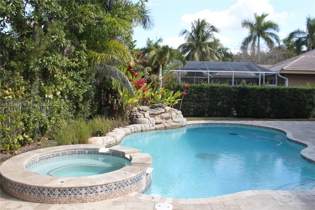 Recently Rented: $10,000 (6 beds, 4 baths, 3231 Square Feet)