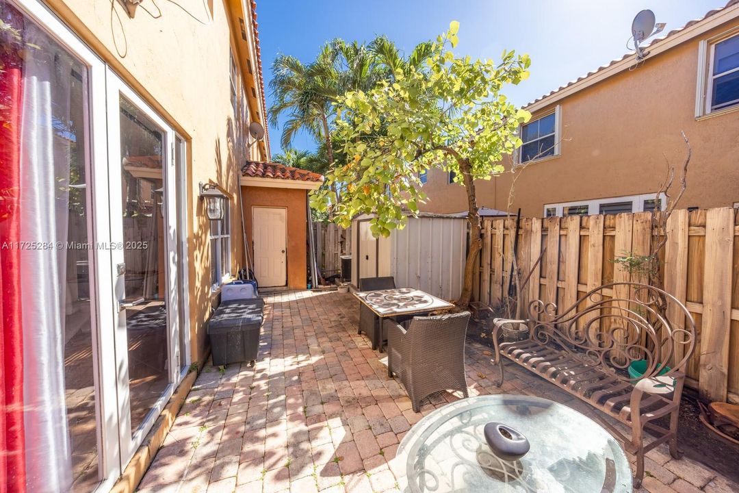 En Venta: $520,000 (3 camas, 2 baños, 1450 Pies cuadrados)