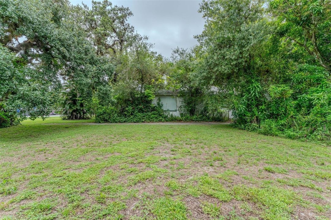 351 E Hickpochee AVE, Labelle, FL 33935
