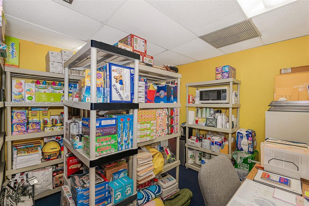 合同活跃: $1,299,000 (0 贝兹, 0 浴室, 0 平方英尺)