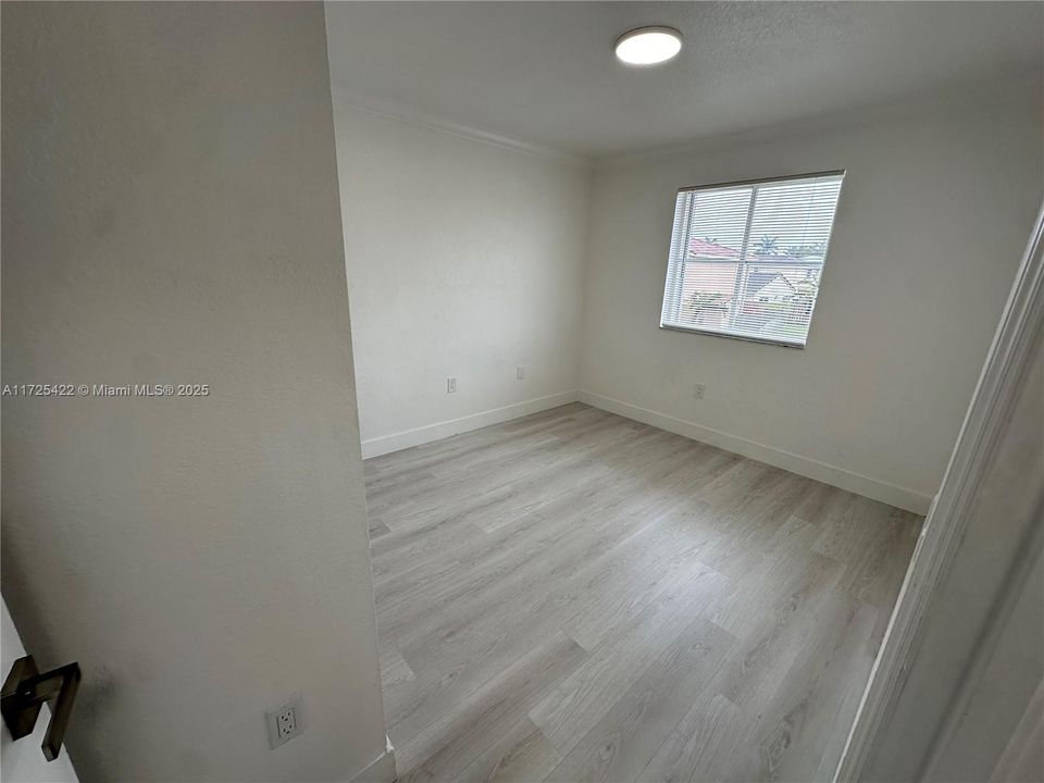 Recently Rented: $3,300 (3 beds, 2 baths, 1528 Square Feet)