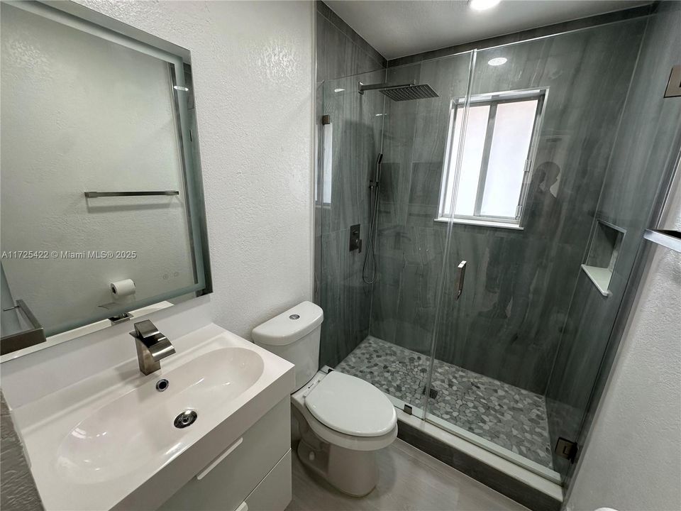 Recently Rented: $3,300 (3 beds, 2 baths, 1528 Square Feet)