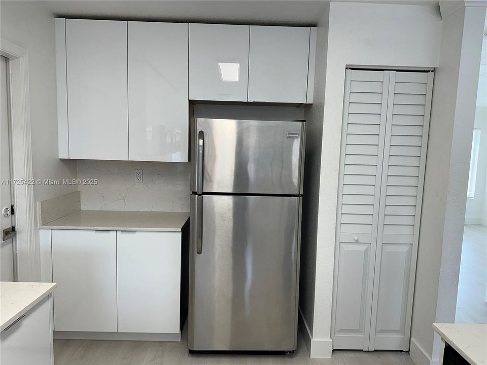 Recently Rented: $3,300 (3 beds, 2 baths, 1528 Square Feet)