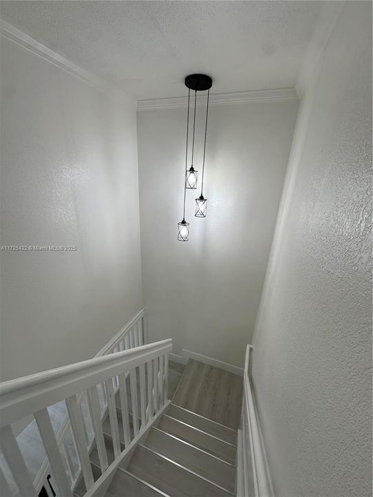 Recently Rented: $3,300 (3 beds, 2 baths, 1528 Square Feet)