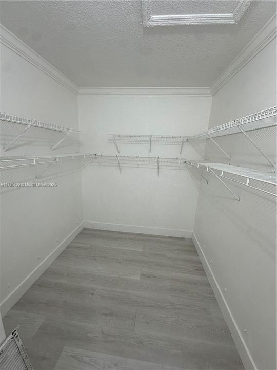 Recently Rented: $3,300 (3 beds, 2 baths, 1528 Square Feet)