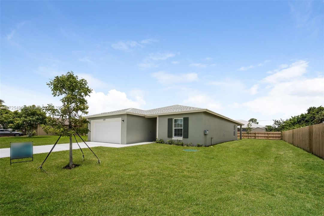 最近租的: $2,355 (4 贝兹, 2 浴室, 1833 平方英尺)