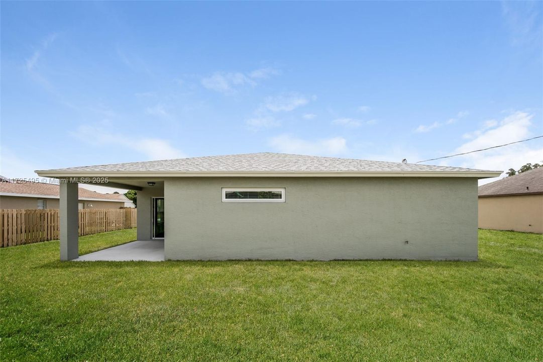 最近租的: $2,355 (4 贝兹, 2 浴室, 1833 平方英尺)