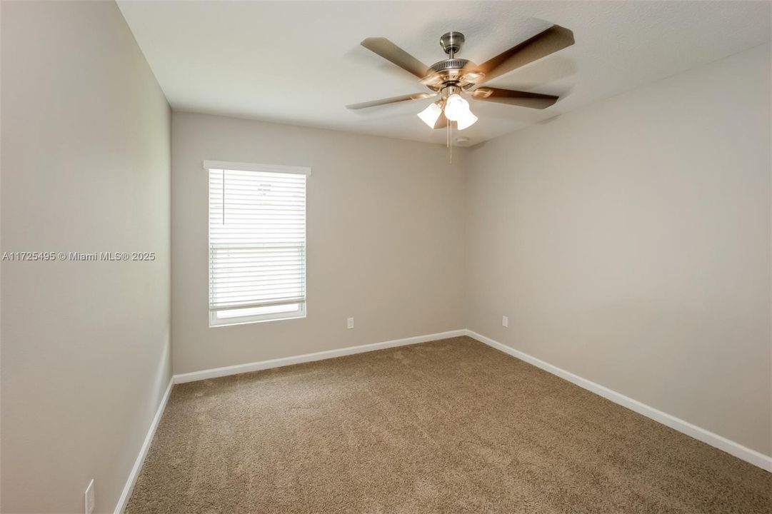 最近租的: $2,355 (4 贝兹, 2 浴室, 1833 平方英尺)